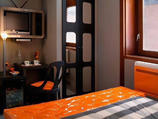 Фото Orange Hotel