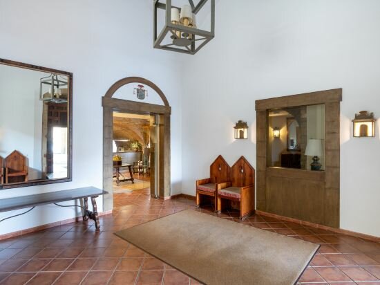 Фото Parador de Santo Domingo Bernardo de Fresneda