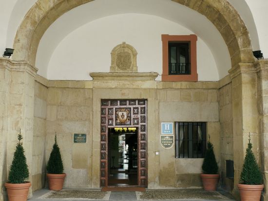 Фото Parador de Santo Domingo Bernardo de Fresneda