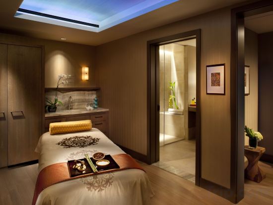 Фото Four Seasons Hotel San Francisco at Embarcadero