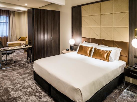 Фото Doubletree by Hilton Wellington