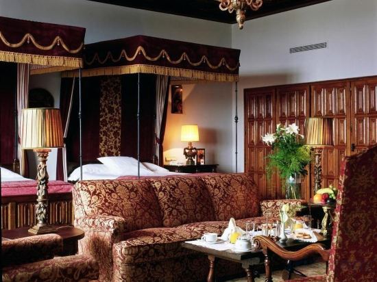 Фото Parador de Santiago de Compostela