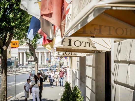 Фото Hotel Emmaus