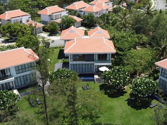 Фото The Ocean Suites