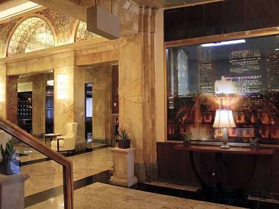 Фото The Congress Plaza Hotel & Convention Center