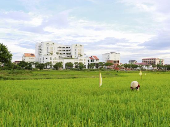 Фото Lasenta Boutique Hotel Hoian