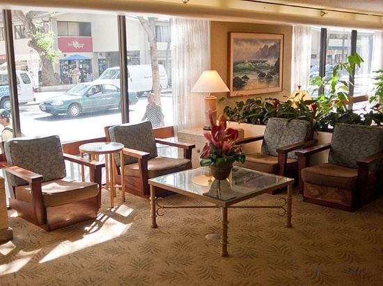 Фото Hilton Garden Inn Waikiki Beach