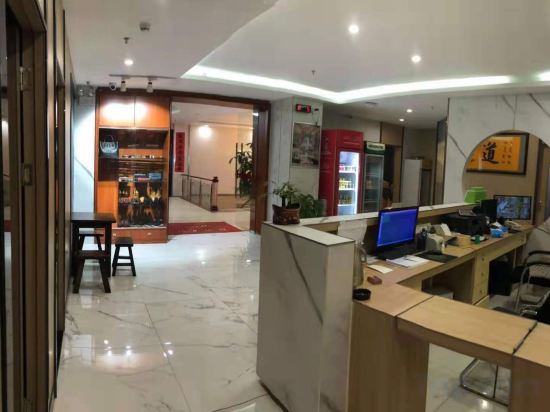 Фото Helong Hotel