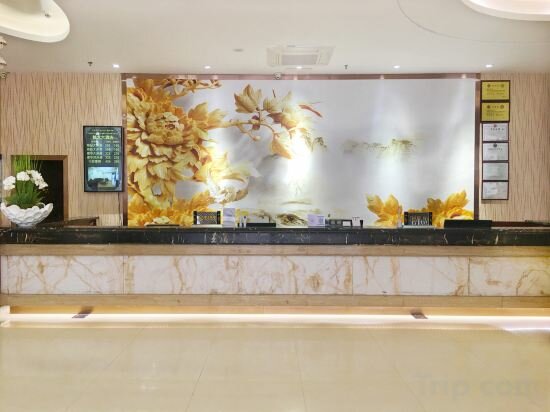 Фото Helong Hotel