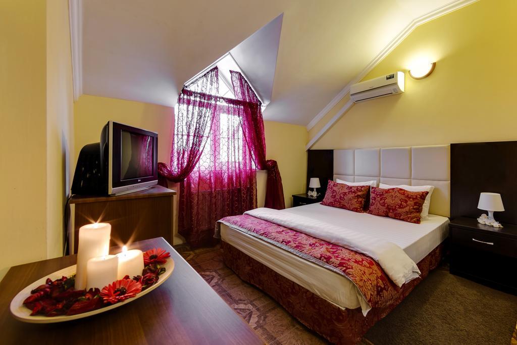 Фото Мартон Лион