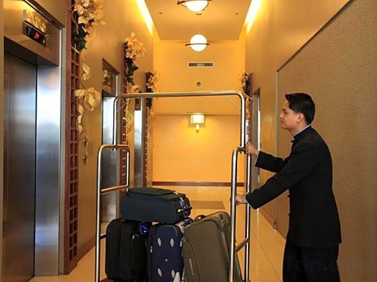 Фото The Malayan Plaza