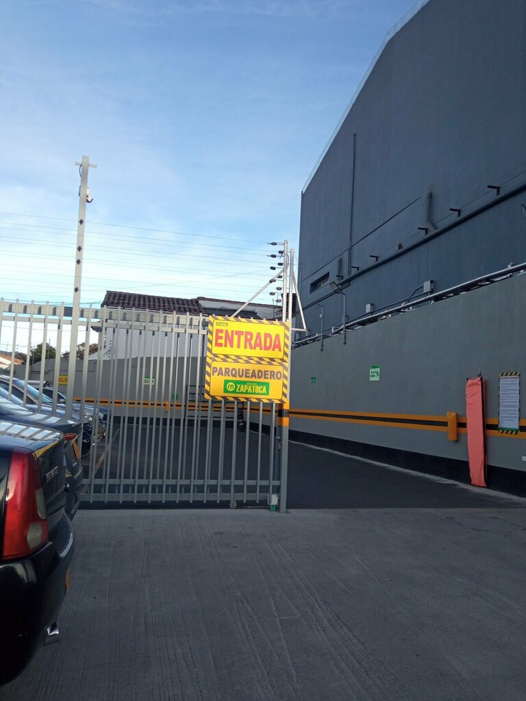 Parquet Parqueadero Zapatoca, Bogota, photo