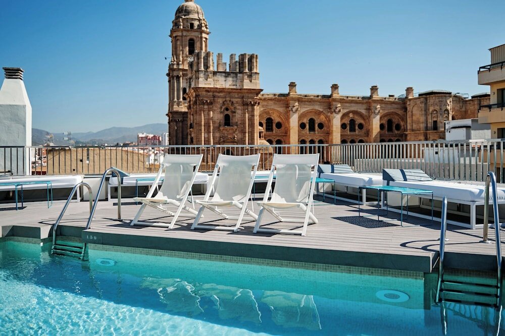 Фото Hotel Molina Lario