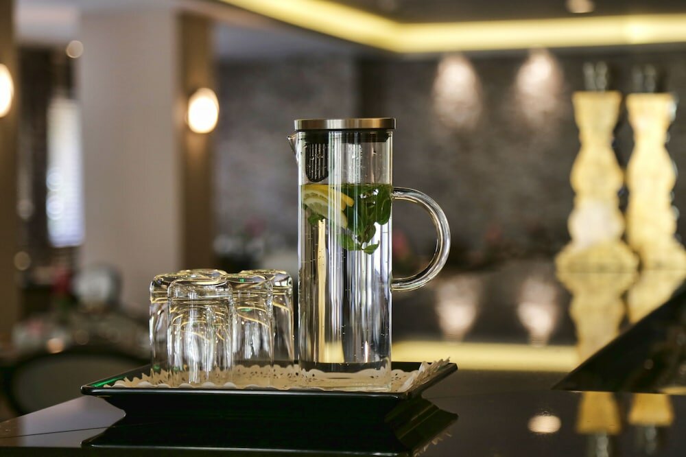 Фото The Y Hotel