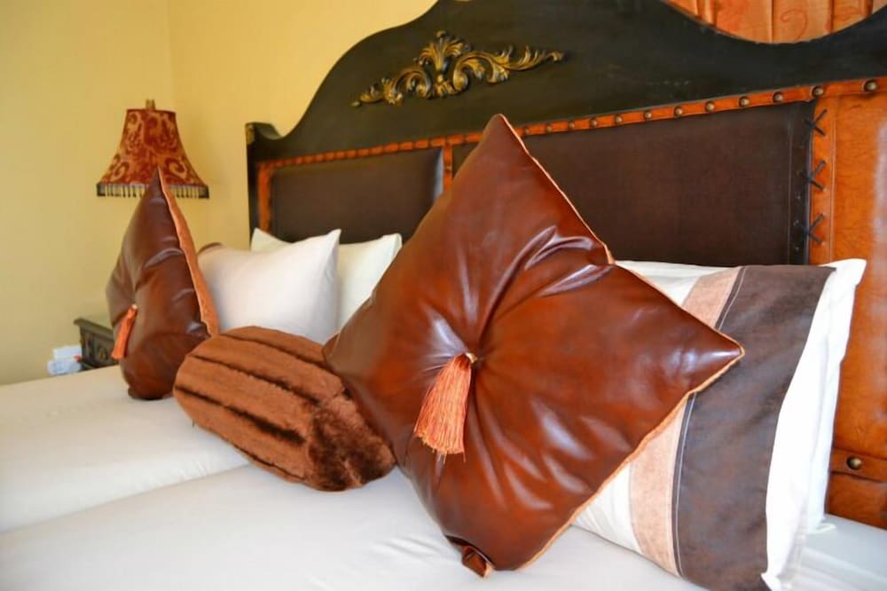 Фото Kimberley Manor Guesthouse