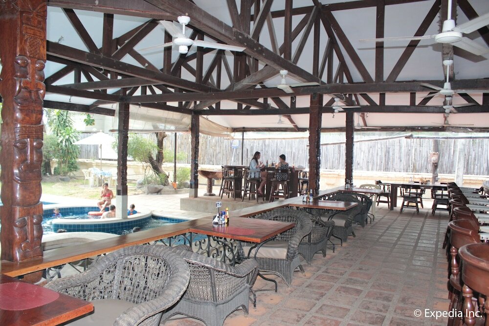 Фото Wild Orchid Beach Resort