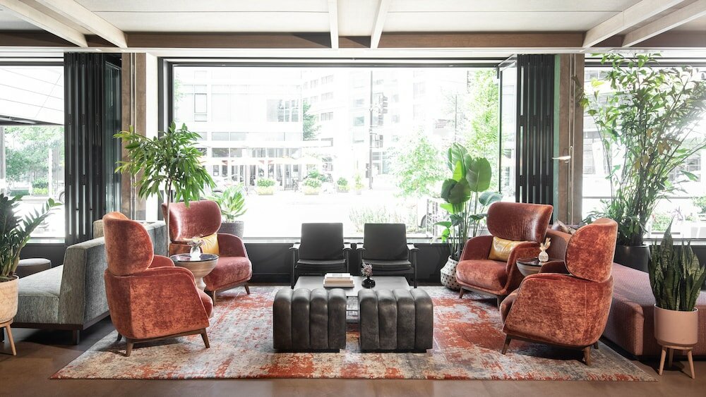 Фото Yours Truly Dc