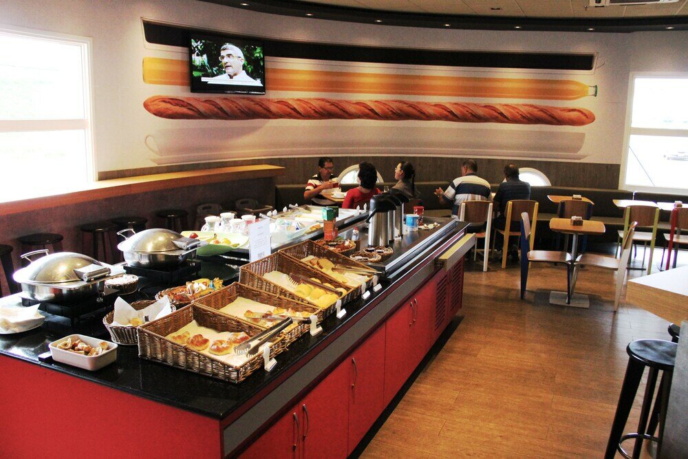 Фото Oft Plaza Oeste Hotel