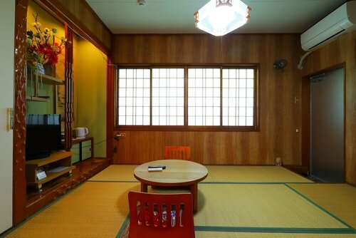 Гостиница Shirahama Hotel в Наго