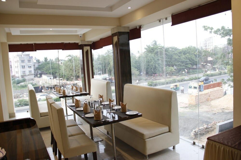 Фото Regenta Inn Larica