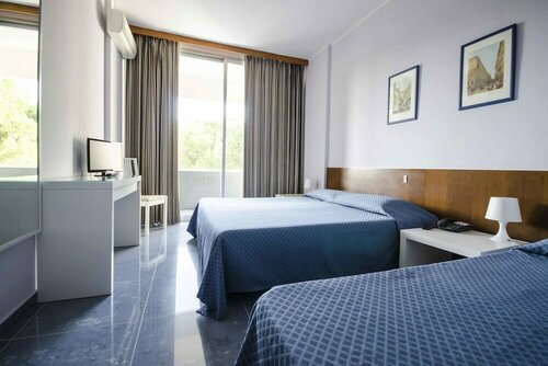 Внешний вид отеля Hotel Helios в Тарквинии, фото 2