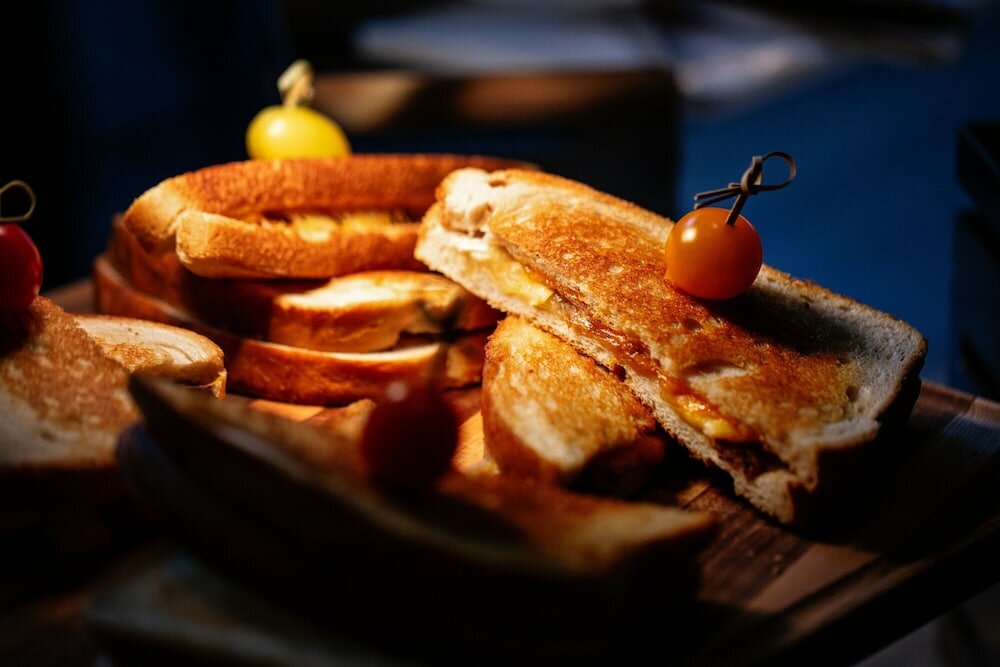 Фото Delta Edmonton Centre Suite Hotel