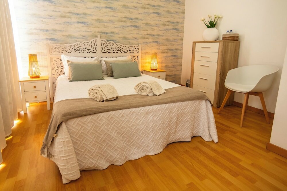 Фото Central Guest House