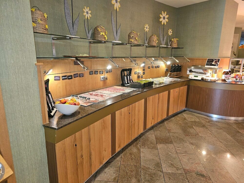 Фото Mercure Tagungs & Landhotel Krefeld