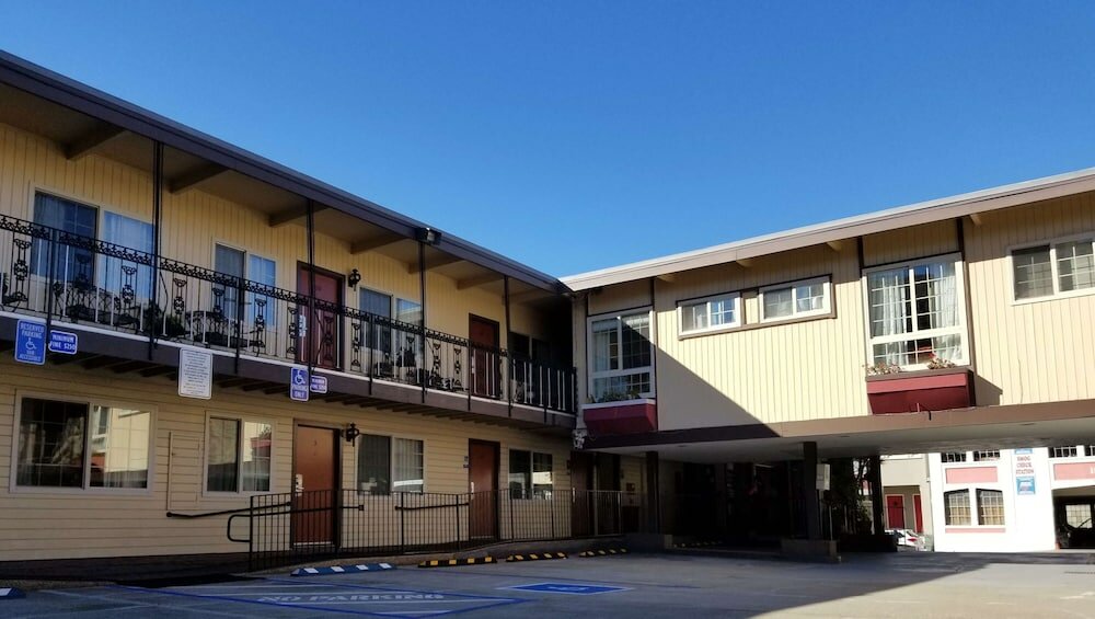 Фото Pacific Heights Inn