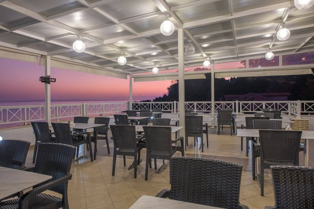 Фото Nefeli Beach Hotel