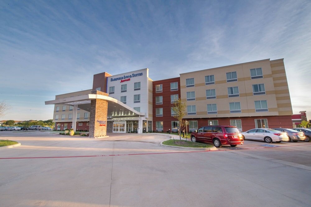 Фото Fairfield Inn & Suites Dallas Plano North