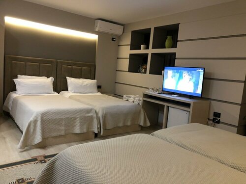 Внешний вид отеля Freddy's Hotel в Тиране, фото 3