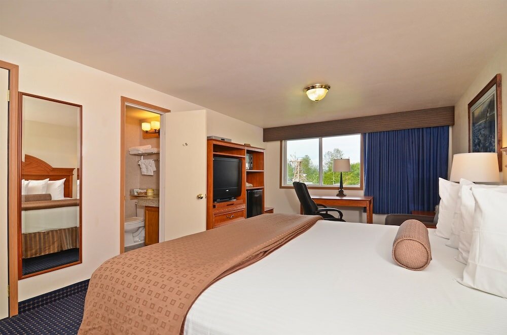 Фото Best Western Valdez Harbor Inn