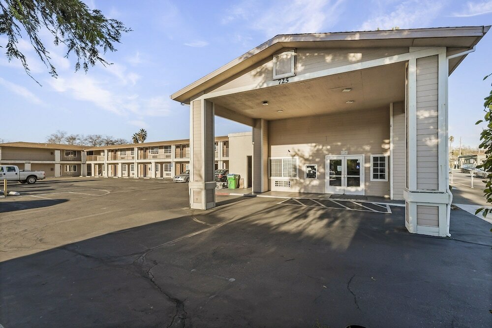 Фото Heritage Inn Express Chico