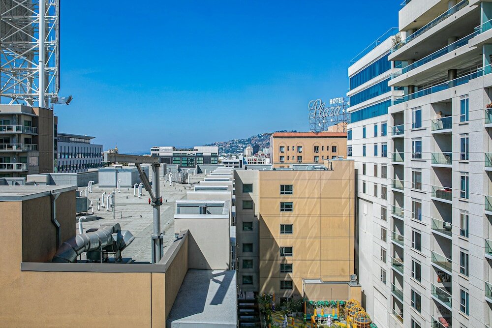 Фото W Hollywood