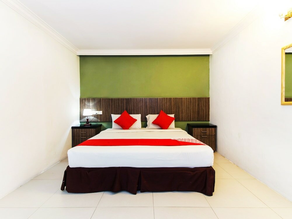 Фото Oyo 443 Crystal City Hotel