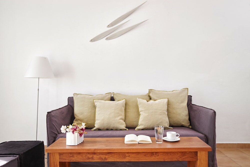 Фото Manos Small World