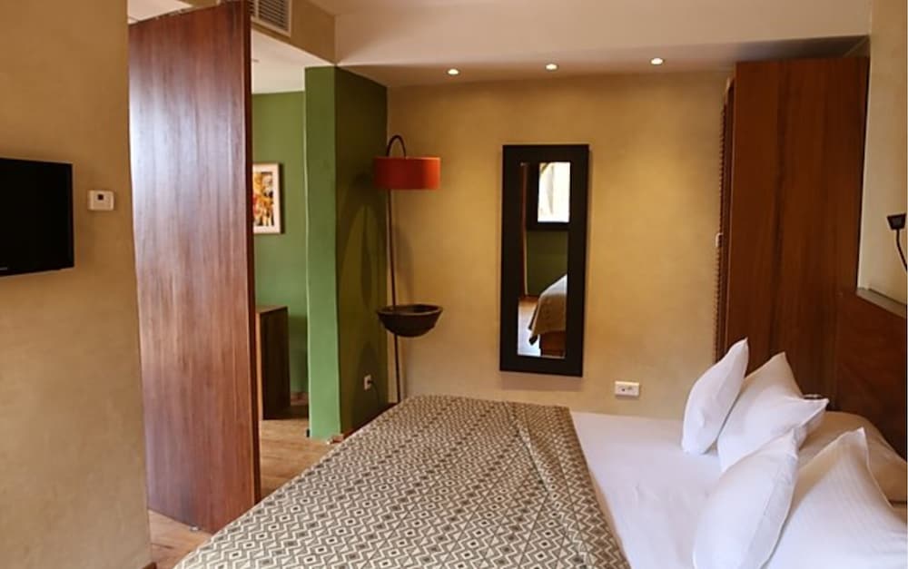 Фото Hôtel Le Djoloff