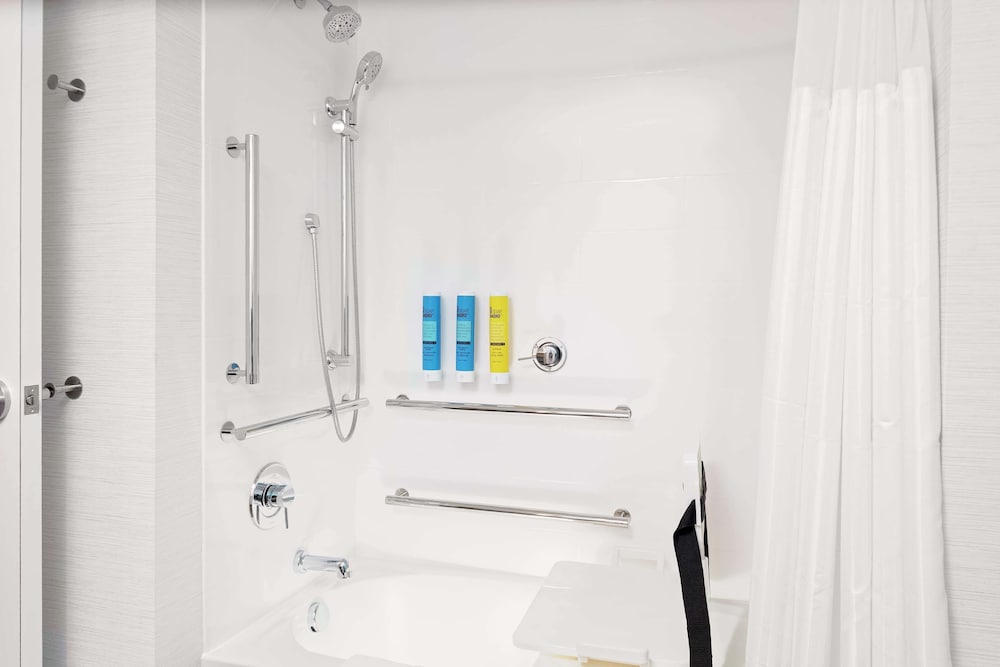 Фото Tru by Hilton Cleveland Midtown