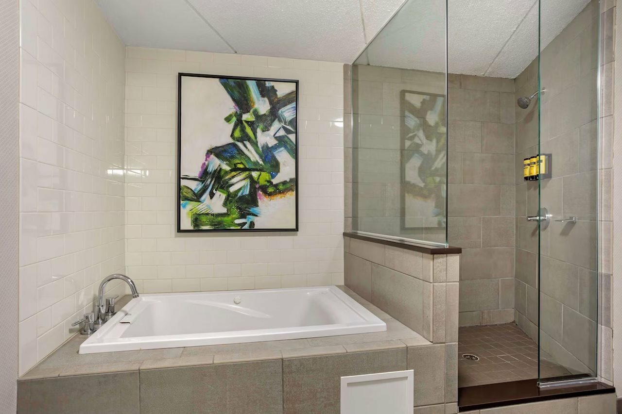 Фото Best Western Plus Kingston Hotel And Conference Center