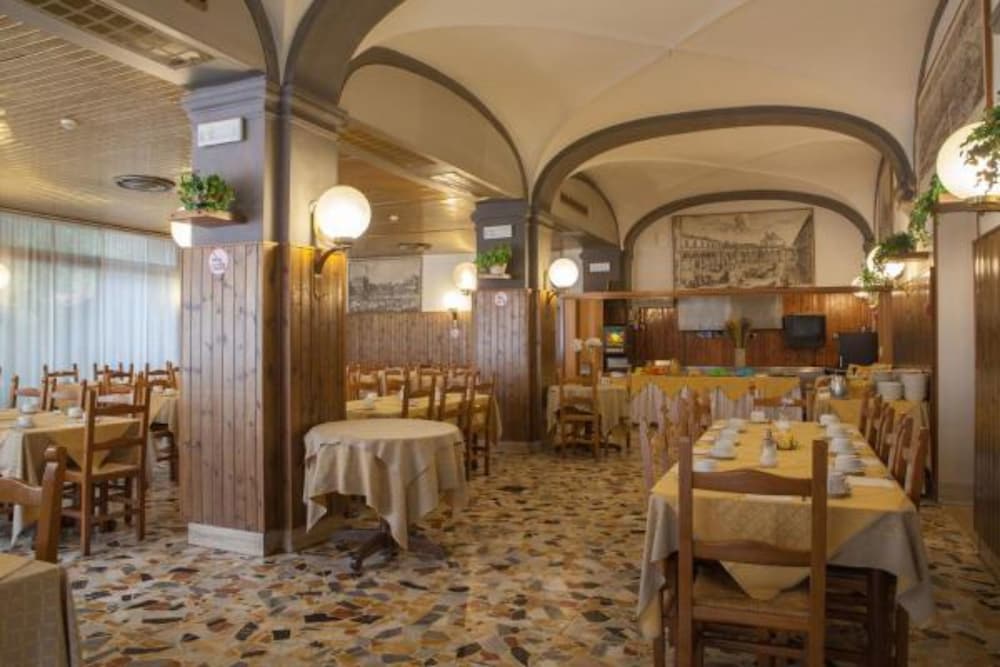 Фото Auto Park Hotel