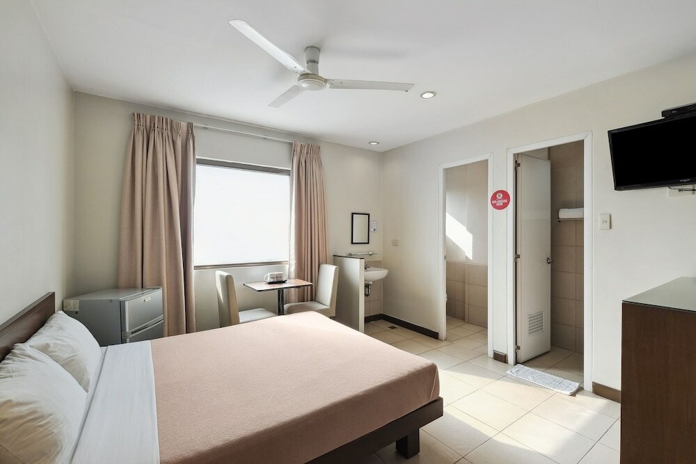 Фото Governor Forbes Inn