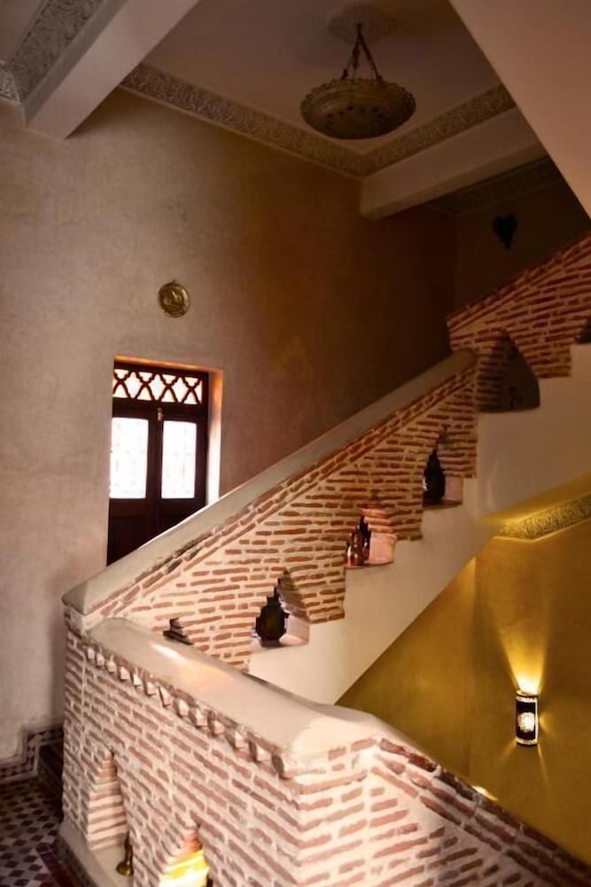 Фото Riad Charik