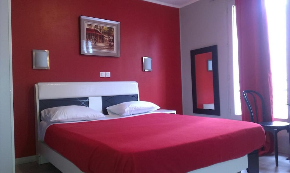 Фото Hipotel Paris Gambetta Republique