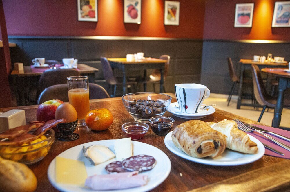 Фото Hôtel Bristol Le Puy-en-Velay