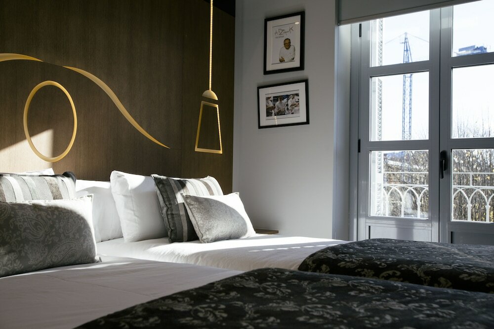 Фото Legazpi Doce Rooms & Suites