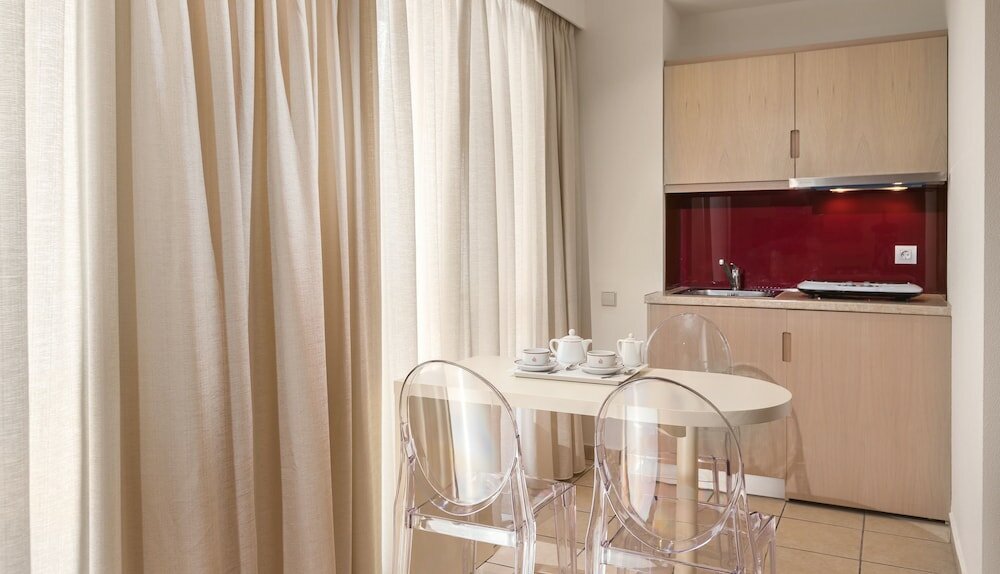 Фото Alexandra City Hotel