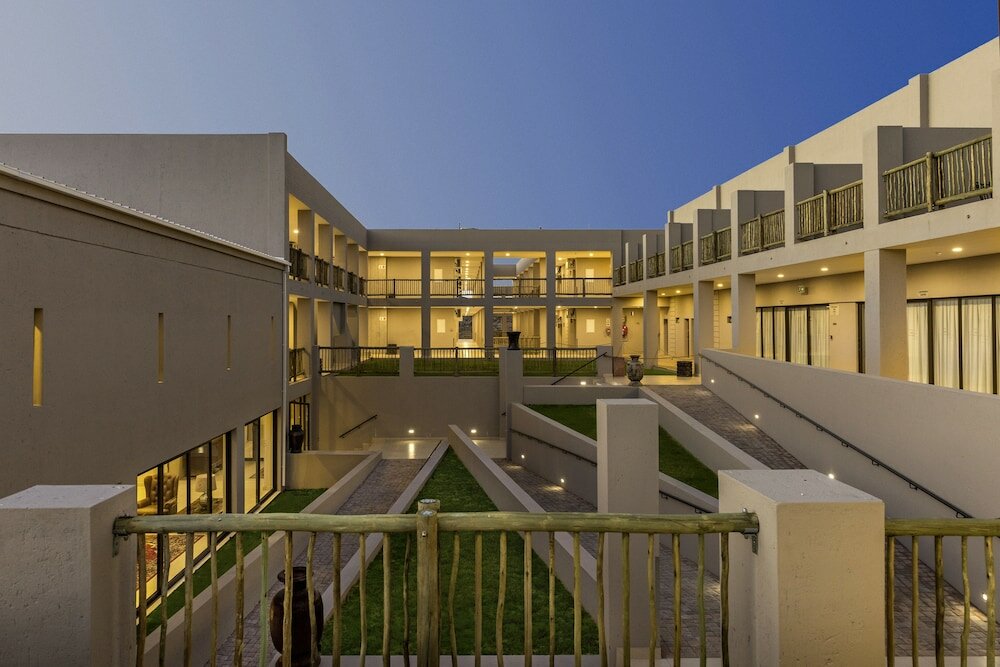 Фото Springbok Inn by Country Hotels