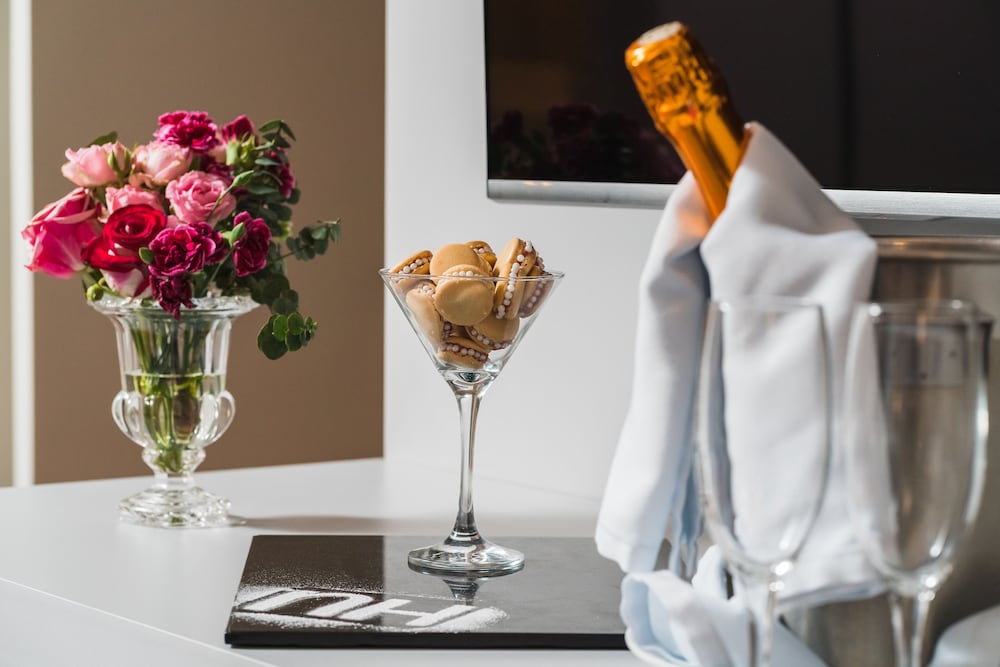 Фото Nh Curitiba The Five