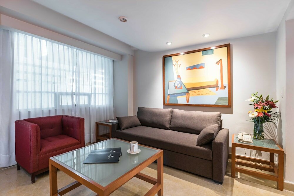 Фото Eurostars Zona Rosa Suites